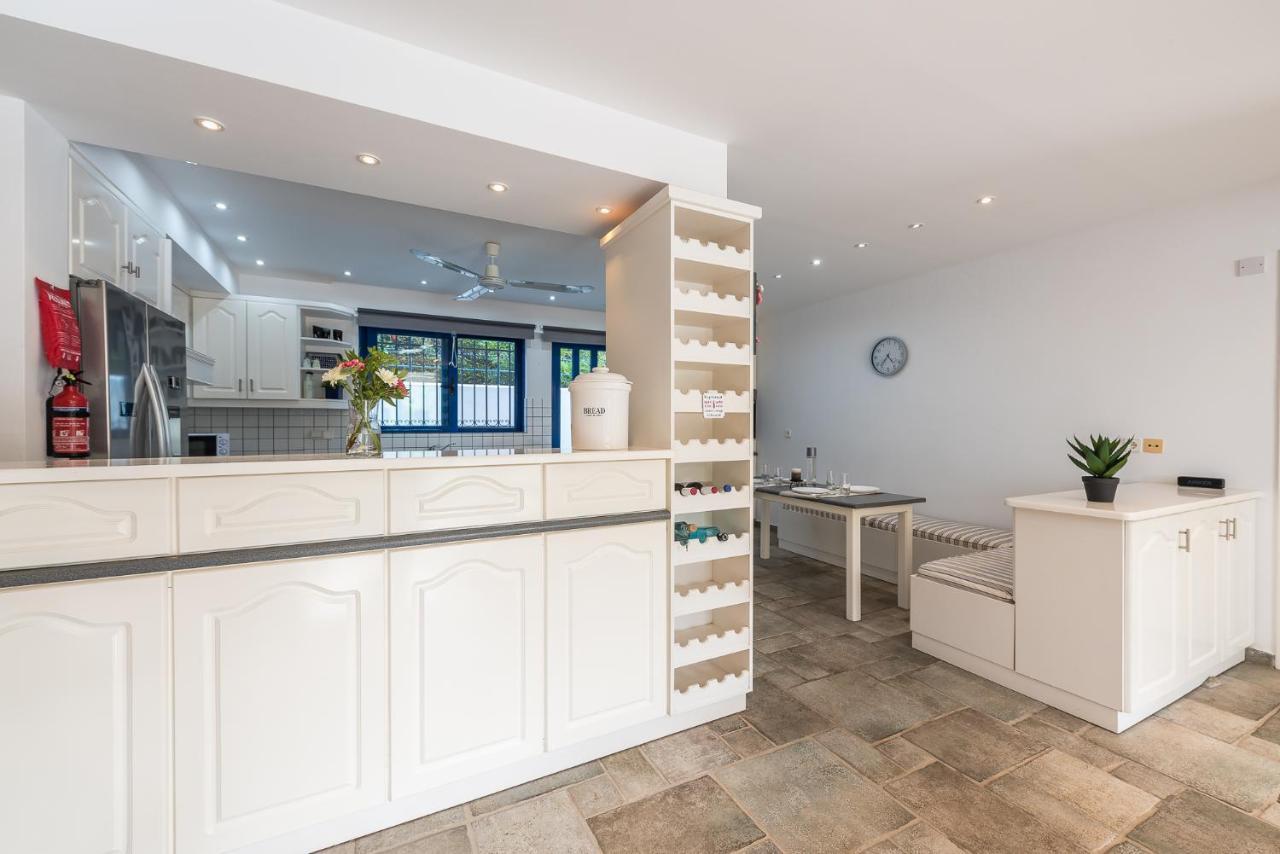 Summer Villa Pasiphae Private Pool - Bbq -Beach 2Min Kaap Soenion Buitenkant foto