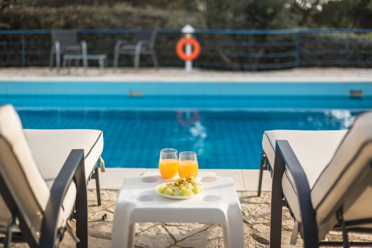 Summer Villa Pasiphae Private Pool - Bbq -Beach 2Min Kaap Soenion Buitenkant foto